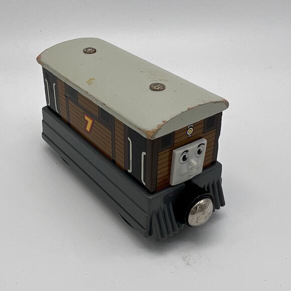 Thomas & Friends Wooden Railway Toby Magnet Train Tank Engine Gullane 2003 Toy - Picture 1 of 8